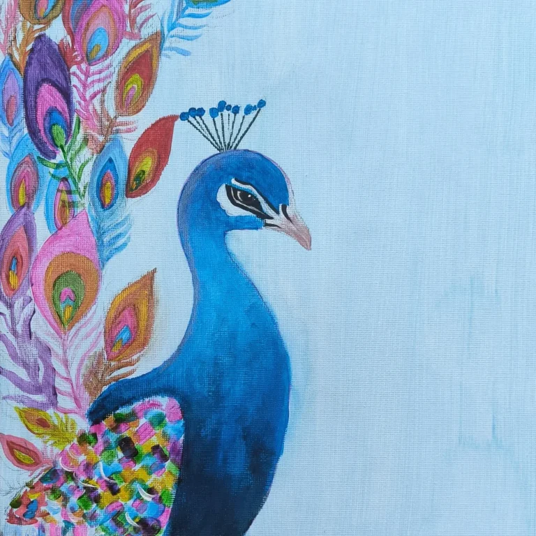 Pfauenpracht, 2026. Acryl auf Leinenkarton, 30x24 cm. Ein farbenprächtiger Pfau mit weit ausgebreiteten Federn und einem dekorativen, leuchtenden Muster.