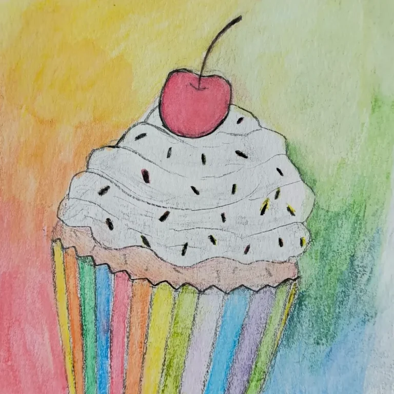 Cupcake – Blumen, Früchte & Süßes Ein farbenfroher Cupcake mit einer bunten Verpackung in einem fröhlichen Aquarell-Stillleben.